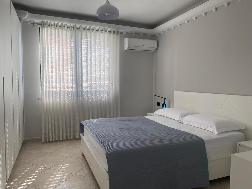 Laureta Central Apartment Tiranë Luaran gambar