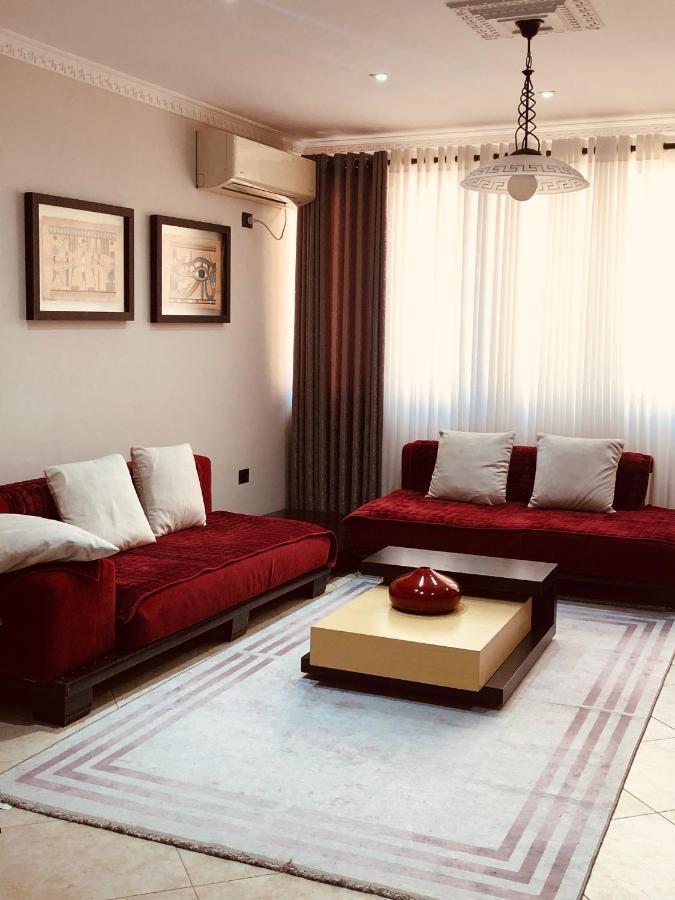 Laureta Central Apartment Tiranë Luaran gambar